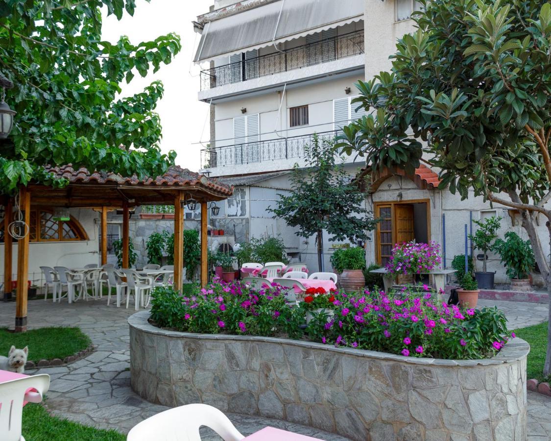 Finikas Lárissa Exterior foto